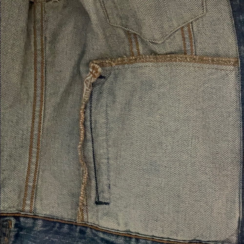 Levi’s Jean Jacket - Picture 3 of 5
